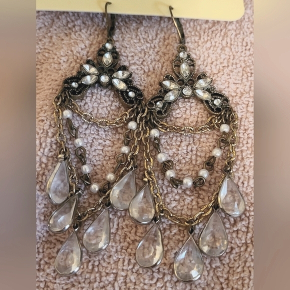 Vintage‎ Chandelier Earrings with Filigree Design (Pierced) - Picture 5 of 11